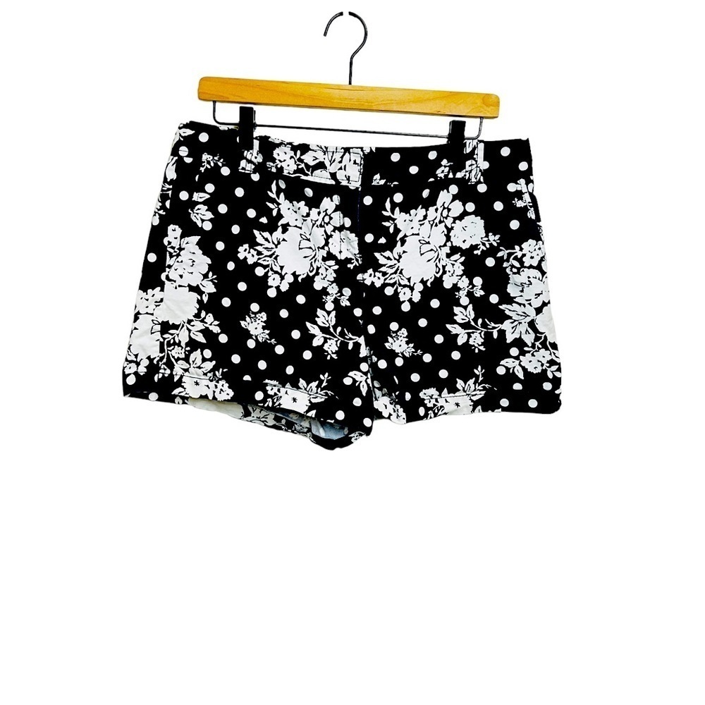 New York & Co. Womens Size 10 Black and White Floral Stretch Shorts